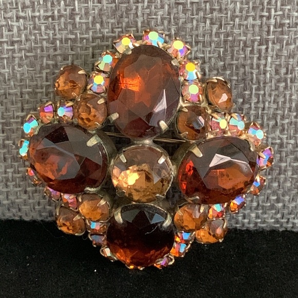 Vintage Gold Tone AB Rhinestone Brooch & Clip-in Earring Set - Picture 2 of 6